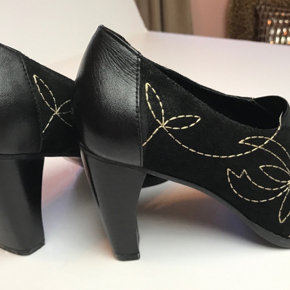 MATISSE Women’s🖤Black Suede & Leather Heels - Picture 6 of 6